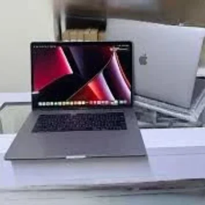 2019 MacBook Pro Pro560 Intel i7 i9 Radeon Pro 555X & Pro 560X 15Inch Touch Bar,Touch ID 256G/512G/1TB/2TB/4TB SSD 16G/32G RAM.